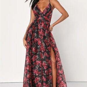 NWT Gown - Lulu’s